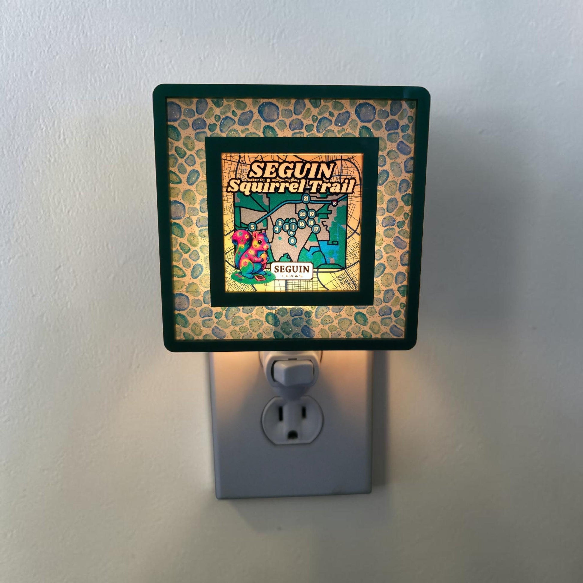 Seguin Squirrel Trail Interchangeable Night Light Art Scene Insert