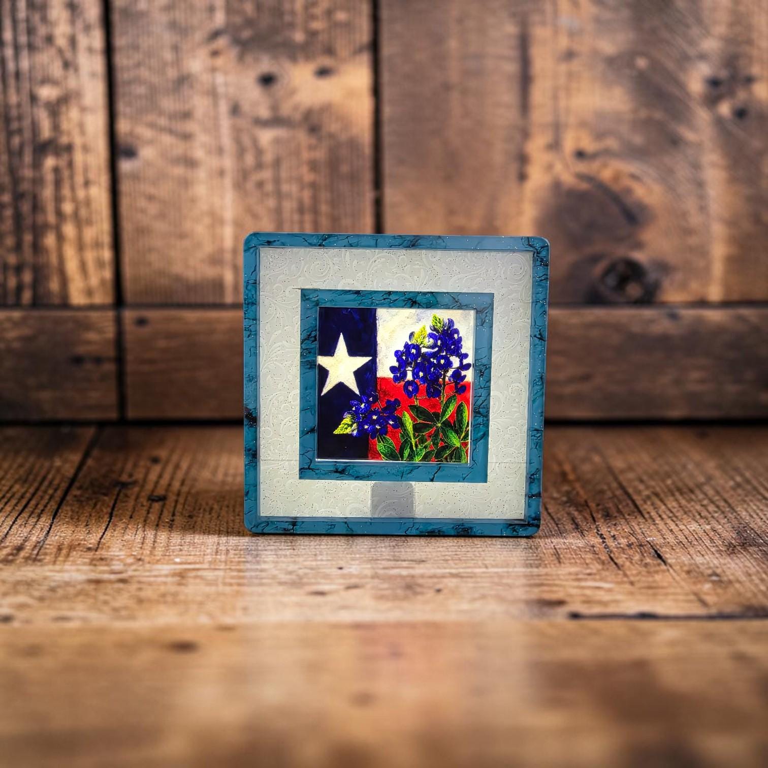 Texas Flag & Bluebonnets Interchangeable Night Light Art Scene, Watercolor Texas